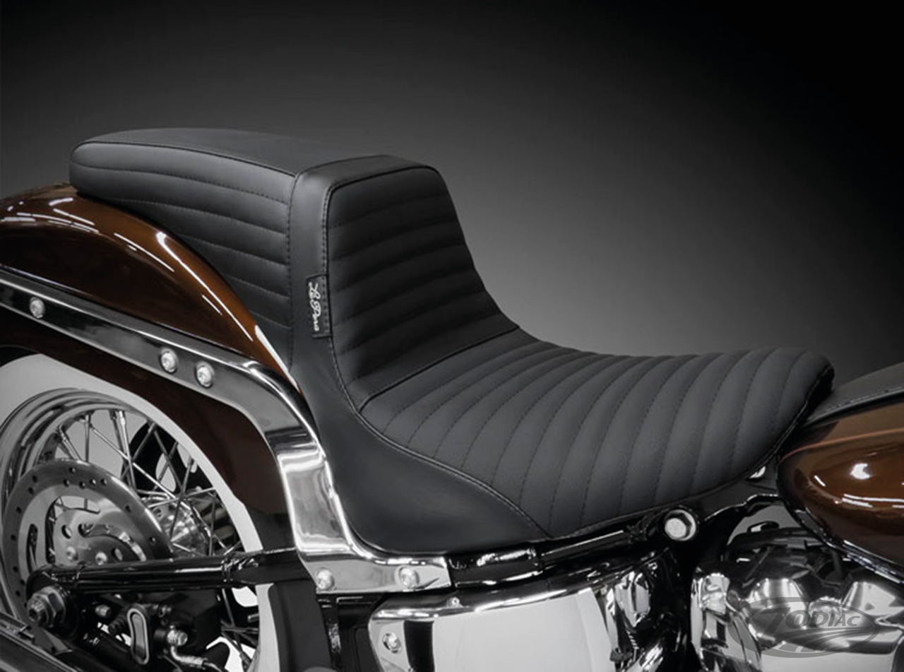 Le Pera KickFlip Pleated Gripp Tape Seat For Harley Davidson 2018-2023 Softail FLDE Deluxe & FLHC Heritage Models (LYX-590PTGP)